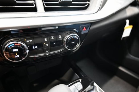New 2025 Chevrolet Trax LT image 17