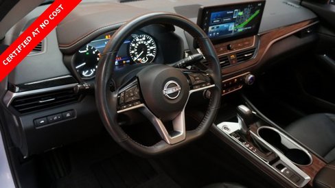 Used 2023 Nissan Altima 2.5 SR w/ SR Premium Package image 9