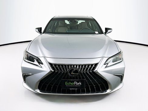 Used 2025 Lexus ES 300h w/ Premium Package image 2