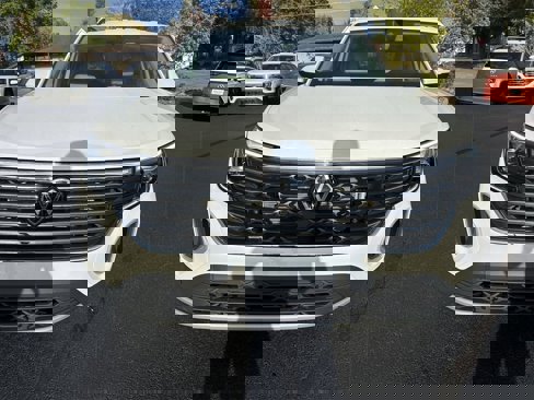 New 2026 Volkswagen Atlas SE image 2