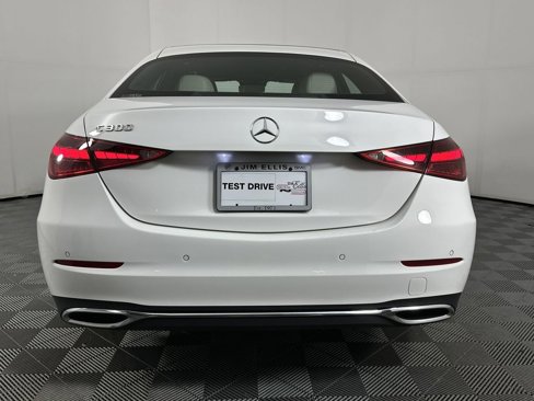 Used 2025 Mercedes-Benz C 300 Sedan image 5
