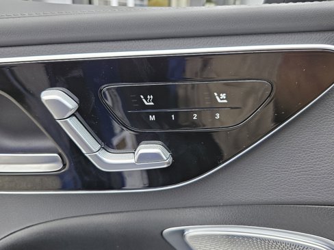 New 2025 Mercedes-Benz C 300 Sedan image 38