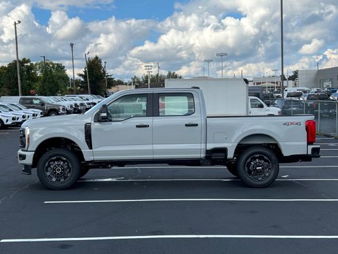 New 2026 Ford F350 4x4 Crew Cab Super Duty image 2