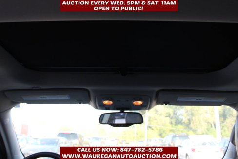 Used 2015 GMC Acadia SLT image 7