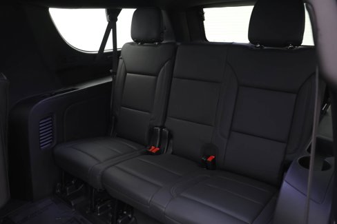 Used 2023 Chevrolet Suburban Z71 w/ Luxury Package image 18