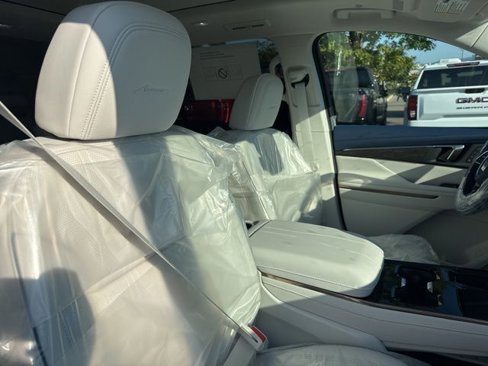New 2026 Buick Enclave Avenir w/ Super Cruise Package image 17