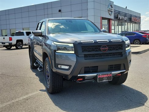 New 2025 Nissan Frontier PRO-4X image 2