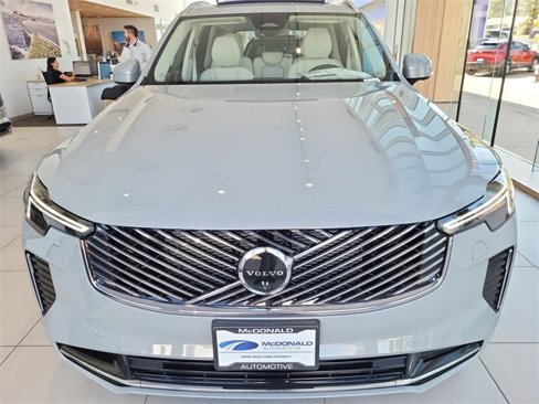 New 2026 Volvo XC90 T8 Ultra image 8