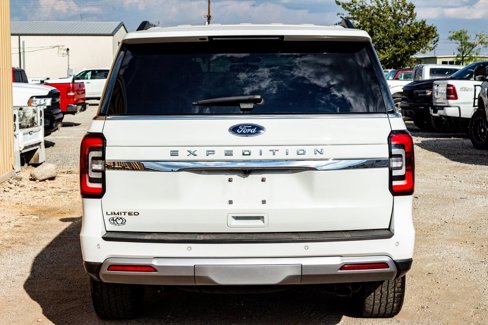 Used 2022 Ford Expedition Limited image 4