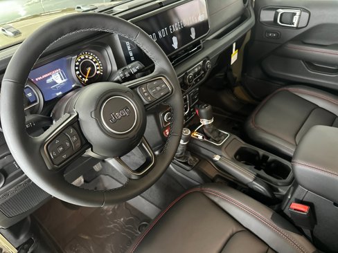 New 2025 Jeep Wrangler Unlimited Rubicon image 10