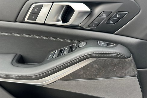 New 2026 BMW X5 xDrive40i w/ M Sport Package image 8