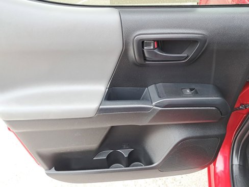 Used 2022 Toyota Tacoma SR image 7
