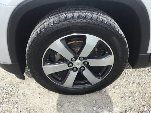 Used 2018 Chevrolet Traverse LT image 9