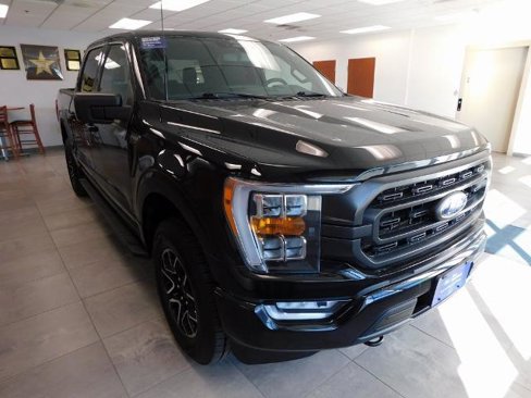 Certified 2022 Ford F150 XLT w/ Equipment Group 302A High image 4