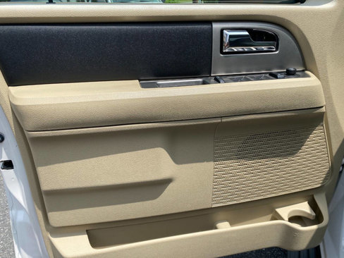 Used 2016 Ford Expedition EL XLT w/ Equipment Group 202A image 11