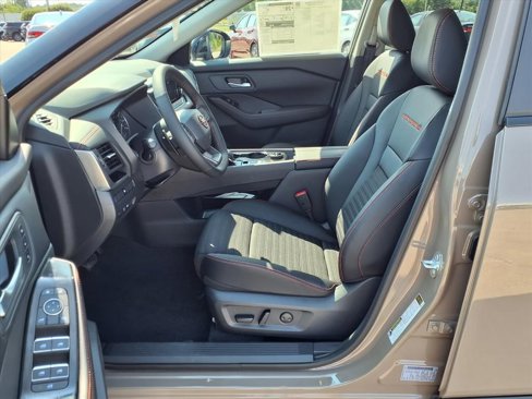 New 2026 Nissan Rogue SV w/ Rock Creek Premium Package image 11