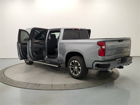 Used 2025 Chevrolet Silverado 1500 High Country w/ Technology Package image 13