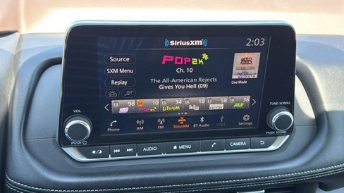 Used 2023 Nissan Rogue SV image 16