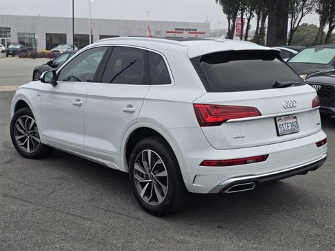 Certified 2025 Audi Q5 2.0T Premium Plus w/ Premium Plus Package image 3