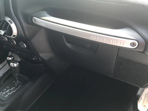Used 2014 Jeep Wrangler Unlimited Sahara w/ Connectivity Group image 12