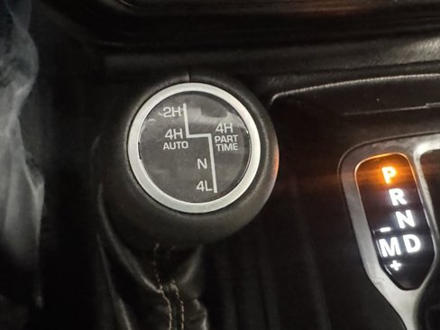 Used 2022 Jeep Wrangler Unlimited Sahara image 27