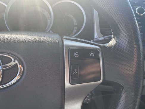 Used 2012 Toyota Tacoma PreRunner image 26