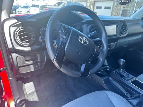 Used 2019 Toyota Tacoma SR5 image 9