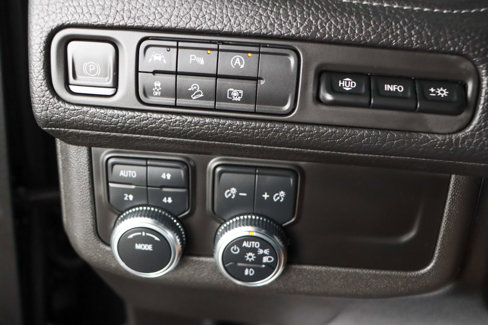 Used 2023 GMC Yukon Denali image 23