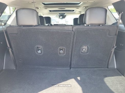 Used 2021 Hyundai Palisade Limited image 11