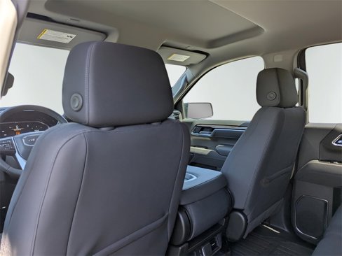 New 2025 GMC Sierra 1500 Elevation image 12