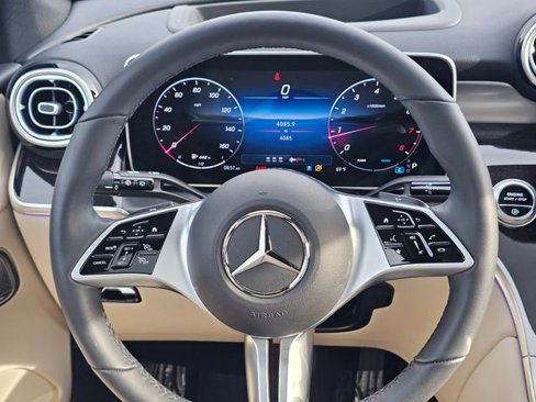 Certified 2025 Mercedes-Benz GLC 300 4MATIC image 32