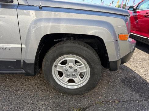 Used 2016 Jeep Patriot Sport image 11