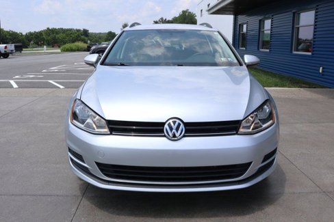 Used 2017 Volkswagen Golf S image 4