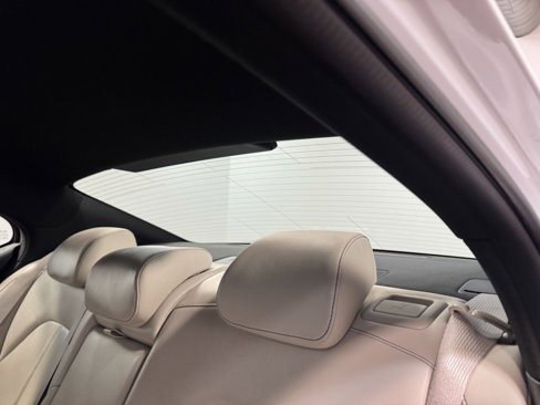 Used 2025 Genesis G70 2.5T image 9