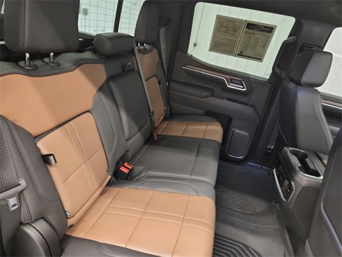 Used 2025 Chevrolet Silverado 1500 High Country w/ Technology Package image 37