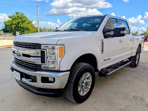 Used 2017 Ford F250 XLT w/ XLT Premium Package image 5