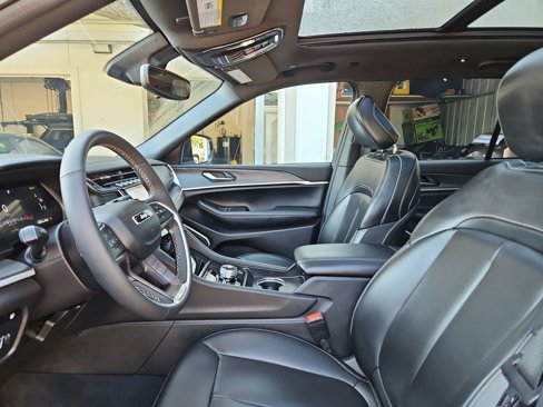 Used 2024 Jeep Grand Cherokee Limited 4xe image 24