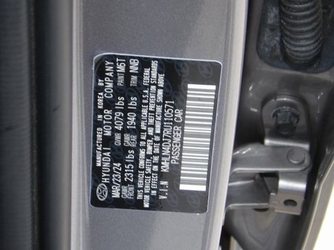 Used 2024 Hyundai Elantra Limited image 14