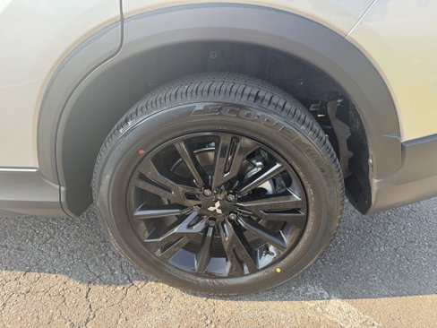 New 2025 Mitsubishi Eclipse Cross Black Edition image 32