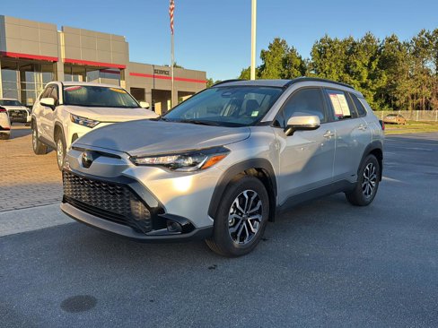 Certified 2024 Toyota Corolla Cross SE image 1
