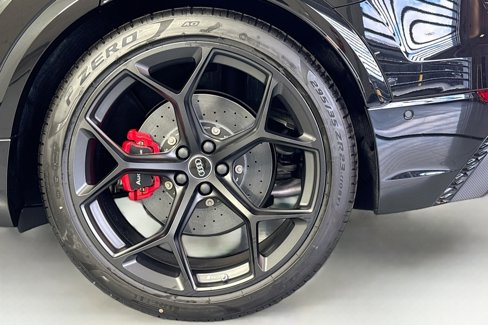 New 2025 Audi RS Q8 performance image 29