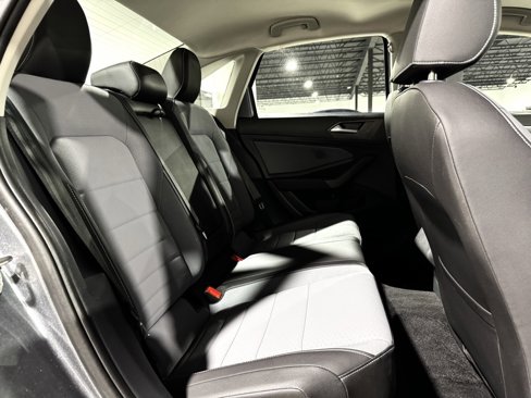 Used 2025 Volkswagen Jetta SE image 27