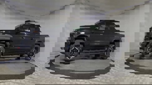 New 2026 Chevrolet Silverado EV Trail Boss image 5