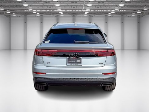 Certified 2025 Audi Q8 Premium image 4