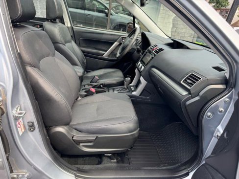 Used 2016 Subaru Forester 2.5i Touring w/ Eyesight & Navigation System image 32
