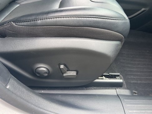Certified 2022 Jeep Cherokee Limited image 33