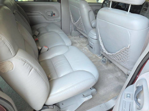 Used 1999 Chevrolet Suburban 4WD w/ Preferred Equipment Group 3 image 37