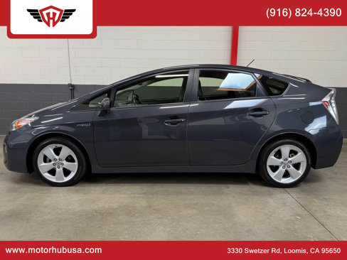 Used 2015 Toyota Prius Five image 3