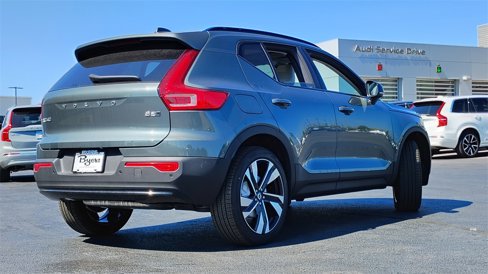New 2026 Volvo XC40 B5 Plus w/ Climate Package image 3