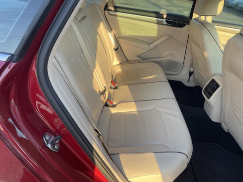 Used 2017 Volkswagen Passat 1.8T SE image 18